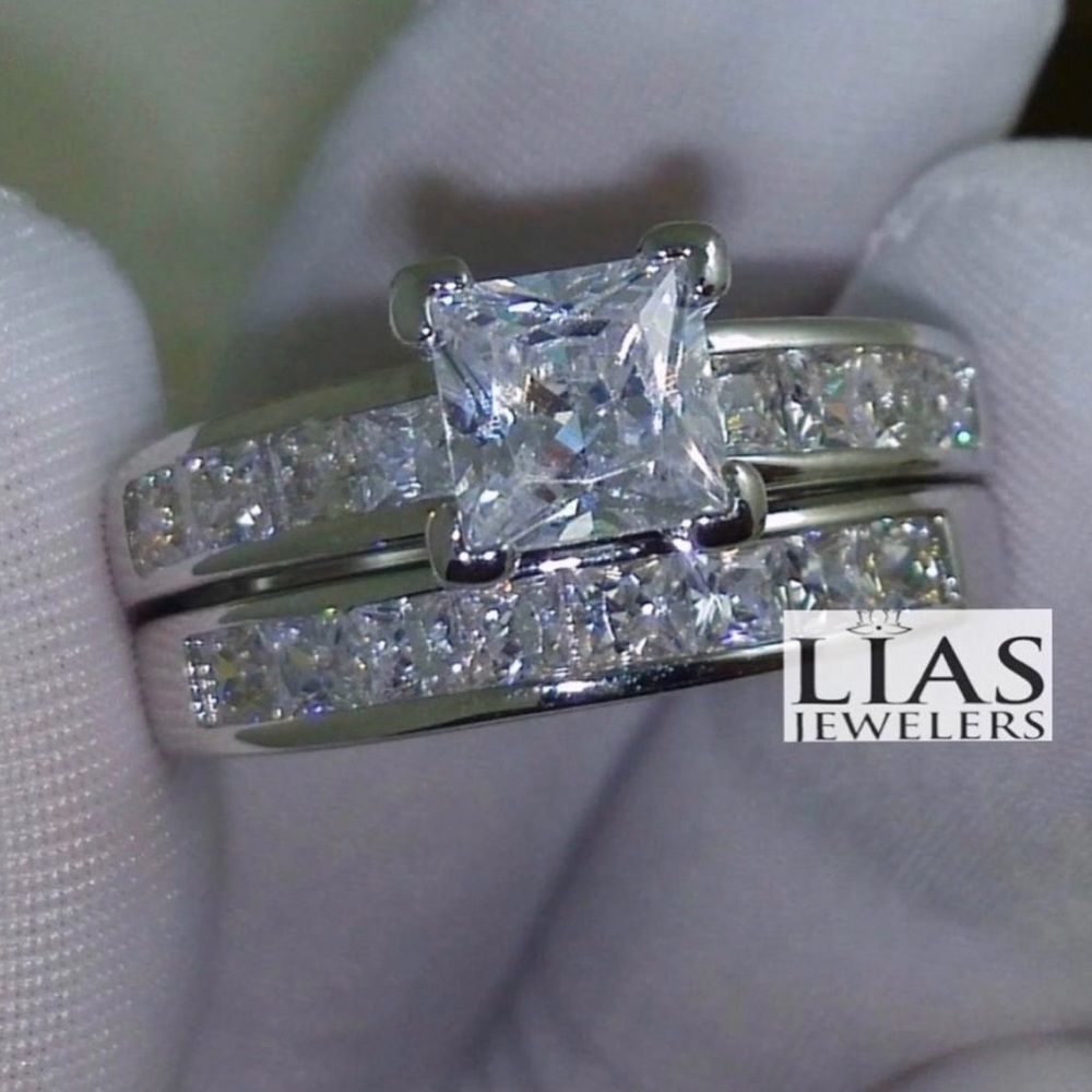New 18k white gold wedding ring set